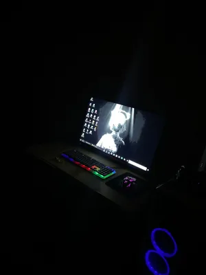 Pc ممتاز وفي متناول الأيدي وسعر حرق والتواصل في الرقم الي بلوصف واتس اب فقط