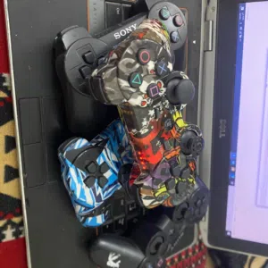 يدات ps3 درجه اوله  شغلات وفي لي يبا حوسه بسيط