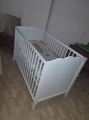 سرير اطفال