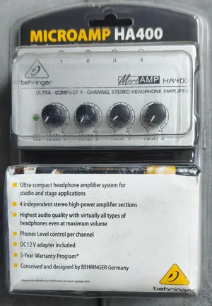 جهاز مضخم صوت للهيدفون Behringer MicroAMP HA400، وهو مضخّم سماعات (Headphone Amplif )