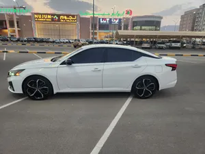 نيسان التيما موديل 2023 للبيع