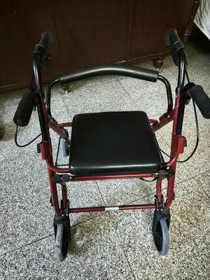 مشاية لكبار السن مع مقعد و سلة تسوق