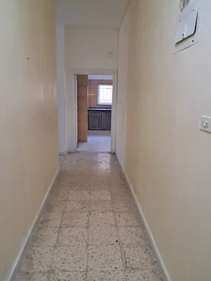 85 m2 3 Bedrooms Apartments for Rent in Amman Al Muqabalain