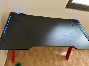 طاولة العاب جيمينج او مكتب