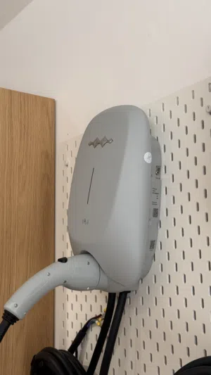 شاحن جداري للسيارات الكهربائية – منفذ GBT EV Wall Charger