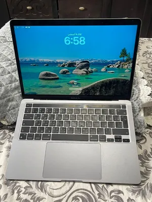 MacBook Pro 13-inch (2020) المعالج: Apple M1 الرام: 8 جيجابايت التخزين: 256 جيجابايت SSD