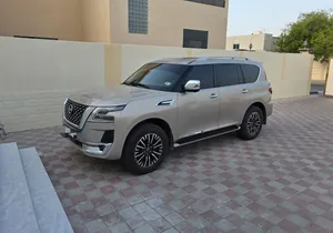 Dhs 145,000/= Nissan Patrol  /  V6  /  Platinum 2023 بلاتينيوم فل رقم واحد مسرفس بالكامل ت وكالة