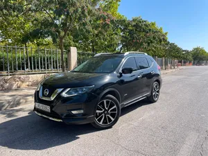 Nissan xtrail hybrid 2020fullوارد الوكاله كاش فقط