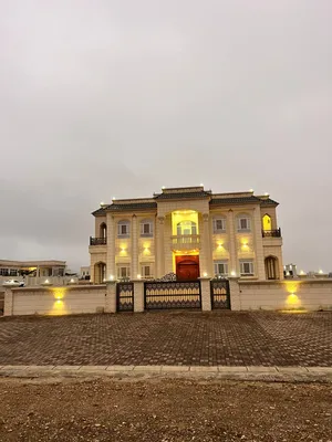 بيت في طاقة موقع ممتاز