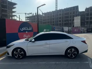 Used Hyundai Elantra in Sharjah