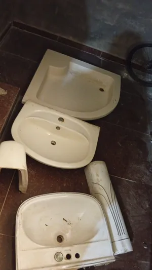مغاسل عدد 2 و شاور عدد1