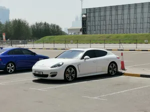 Porche Panamera GCC2012 3.6L،V6 مسرفسه بلكامل جاهزه للاستخدام