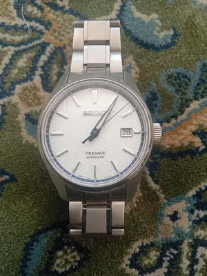 Seiko Presage, Automatic, Limited Edition, Water Resistant. Spare link chains included.