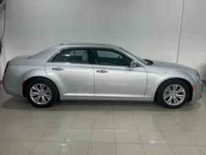 21/39845 Chrysler 300 Touring