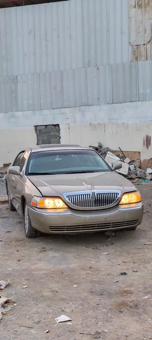 لينكولن تاون كار ماركيز فورد فكتوريا 2004 قطع غيار سكراب Lincoln Town Car and Marquis spare parts