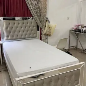 بيـــع اثاث مستعمل (ثلاث قطع)