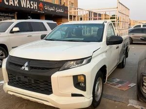 ميتسبوشي L200 2022
