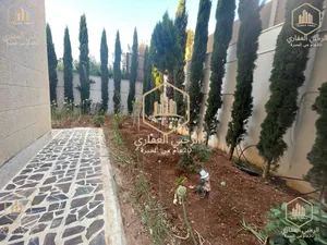 شقة * للايجار * شبه ارضي مع حديقة * 3 نوم * ضاحية النخيل