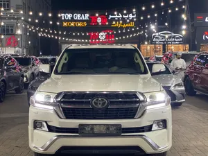 Used Toyota Land Cruiser in Muscat