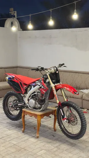 450cc Dirt Bike – Excellent Off-Road Power