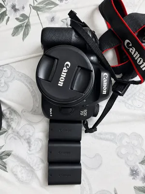 مع ثلاث بطارياتcanon 7d mark 2 وكالة جدا نظيفة