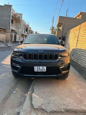 جيب شيروكي 4*e