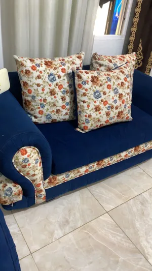 طقم كنب بحالة جيده
