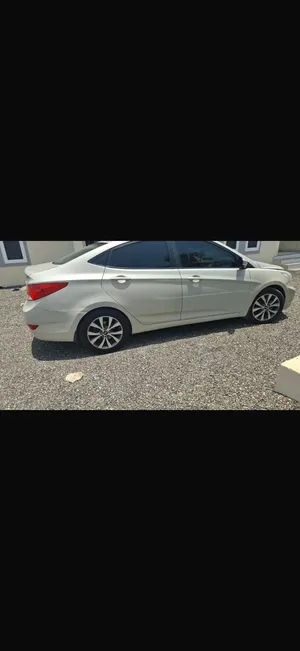 Used Hyundai Accent in Al Dakhiliya