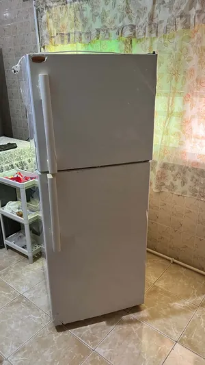 ثلاجة مستخدمة للبيع