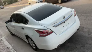 التيما 2015 نظيفه ما تشكي من شي