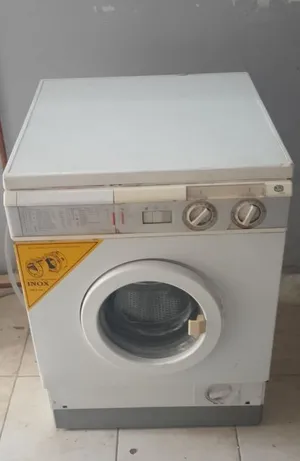 غساله ايديال تعمل بحاله جيده جدا ليس بها عيوب