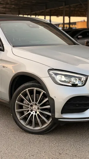 مرسيدس GLC43 وارد كندا كلين تايتل AMG V6 فل مواصفات بنوراما  رياضيه محول جيل جديد 22 داخليه مميزه