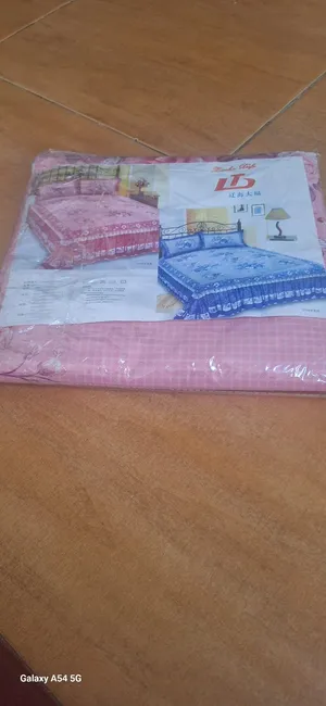 Bed sheets for sale brand new  ملاءات السرير للبيع العلامة التجارية الجديدة
