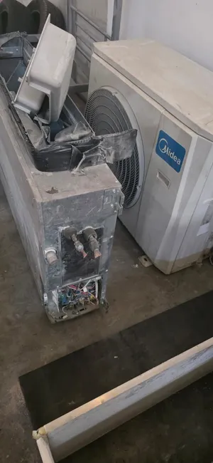 We have Used 2 Duct Split AC and 1 Unused Duct Split AC for Sale. All are 24000BTU / 2 TON