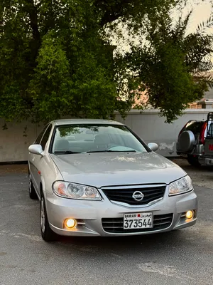نيسان سني 2010 بسعر 1200 دينار وقابل للتفاوض