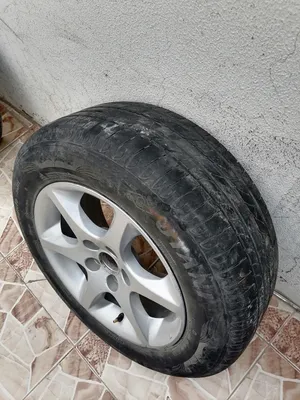 روق مع التاير لكزس جي اس
