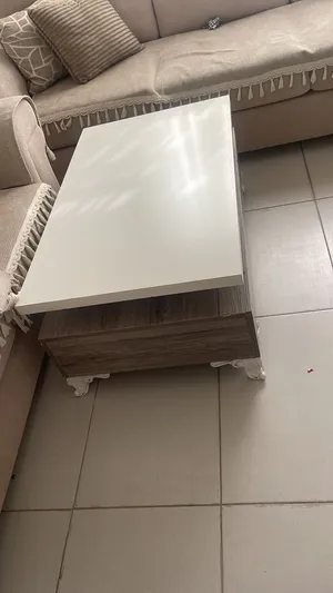 طاولة جانبيه وطواولة وسط