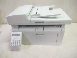 طابعه ليزر hp 130 احاديه USB ابيض اسود وبالامكان تعمل بالوايفاي