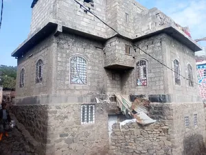 100 ft² 3 Bedrooms Townhouse for Sale in Ibb Dhihar