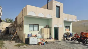 منزل للبيع في العامرات السوق منطقة الاولى عند مركز الاحسان الطبي