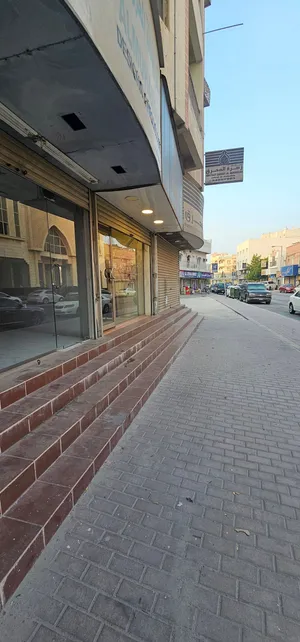 للايجار محل تجاري موقع مميز