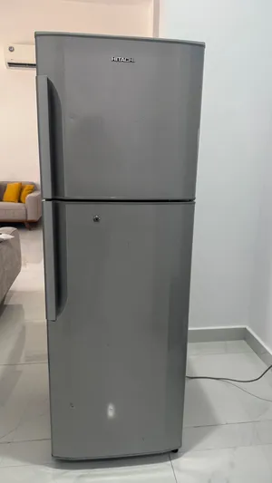 Sliver HITACHI REFRIGERATOR-FREEZER 240L