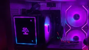 مجموعة قطع للبيع جميع القطع تعمل 100% cpu i5 9gen +h310m-k + cpu fan snowman السعر : 100 ssd 250 gb