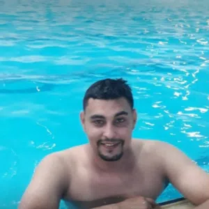 تدريب سباحه خاص لمن عنده مسبح خاص جميع الأعمار رجال وسيدات واطفال زوى الاحتياجات الخاصه