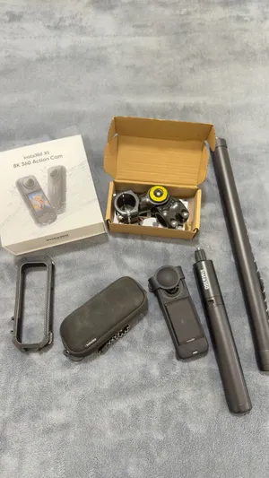 كاميرا Insta360 X5 – استخدام بسيط جداً وبحالة الممتازة (شبه جديدة) مع اضافات