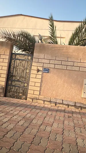 للبيع منزل قديم في الخوض