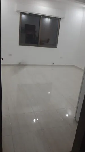 شقة سكنية مميزة للبيع ابو نصير