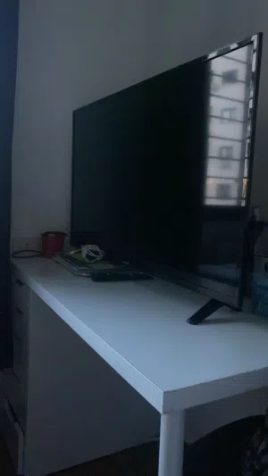 شاشه مستعمل بحاله جيده للبيع بسعر مميز