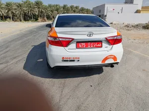 كامري نظيف سابقا لونها احمر