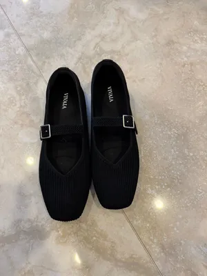 Vivaia comfort shoes black
